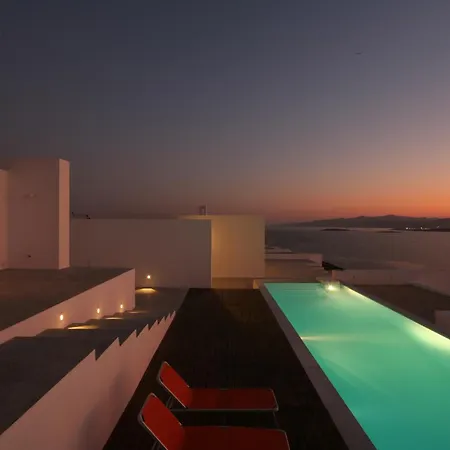 The Edge * Sarakiniko (Paros)